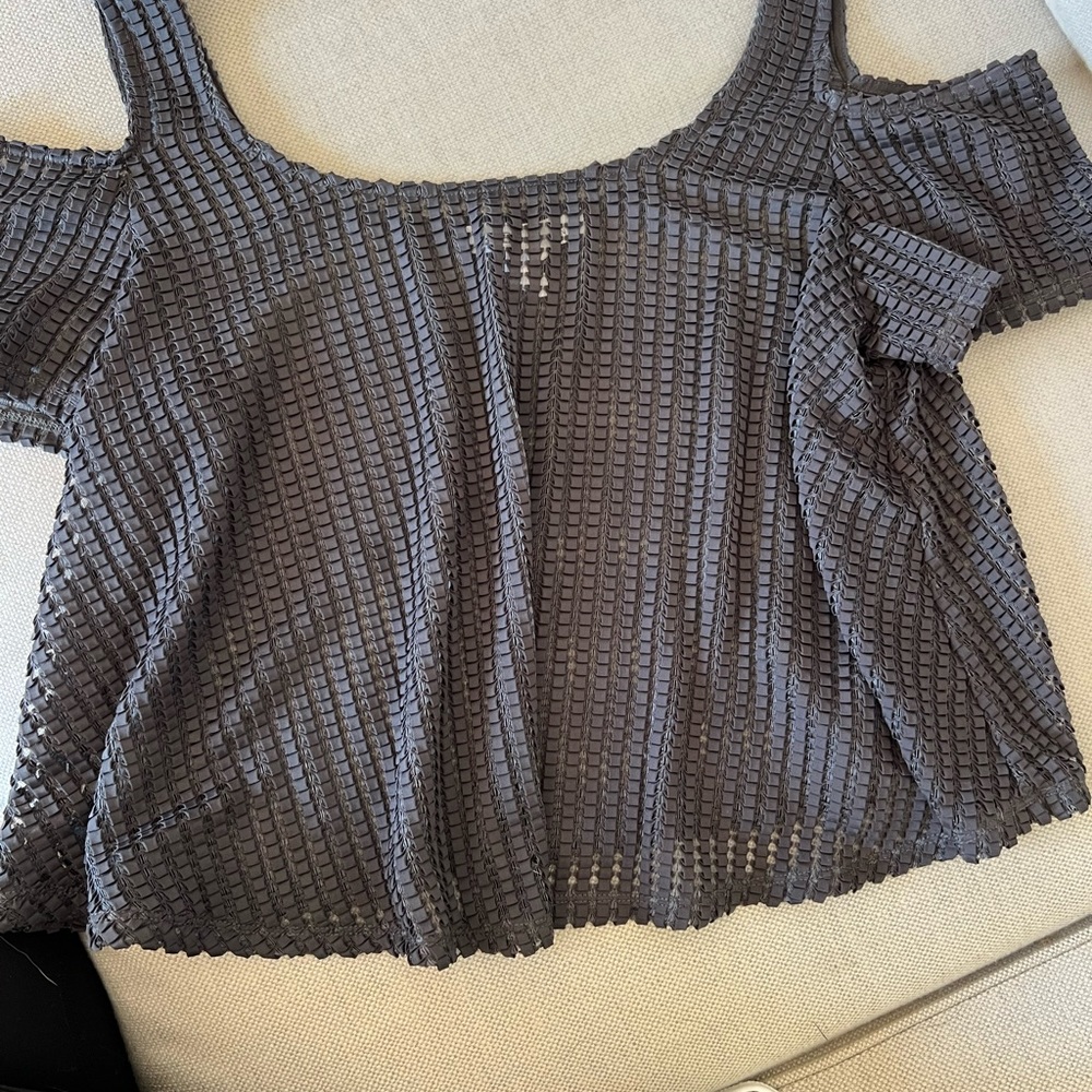 BCBG mesh type cold shoulder short sleeve top